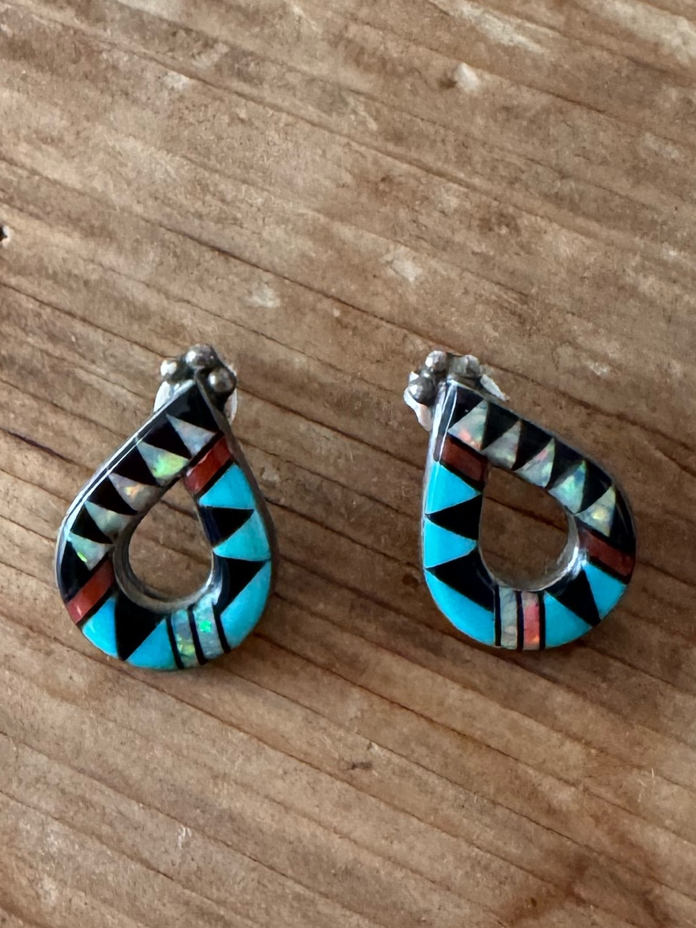 Zuni Native American multi stone earrings, sterling, like new